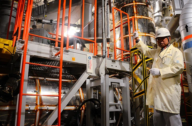 Japan eyes world first producing hydrogen using heat from reactor