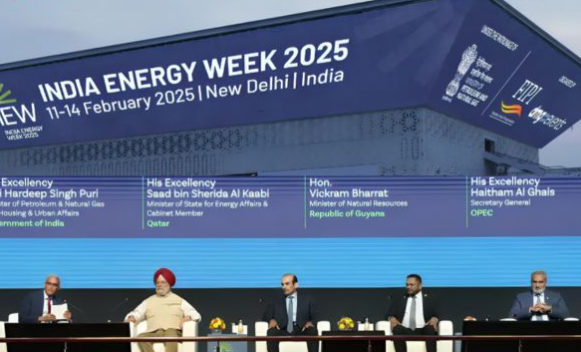 India Targets 5 Million Metric Tons of Green Hydrogen by 2030 at Energy Week