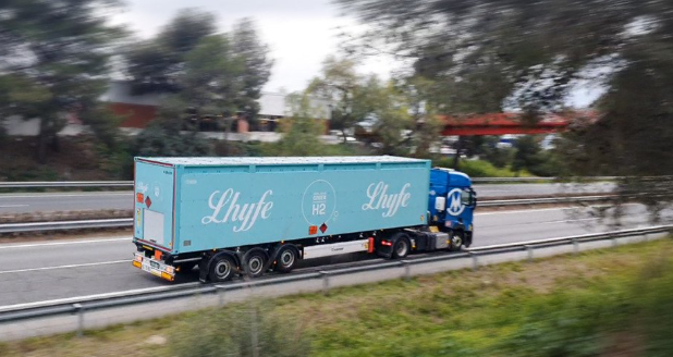 Lhyfe completes first hydrogen combustion tests, delivers green hydrogen to Spain