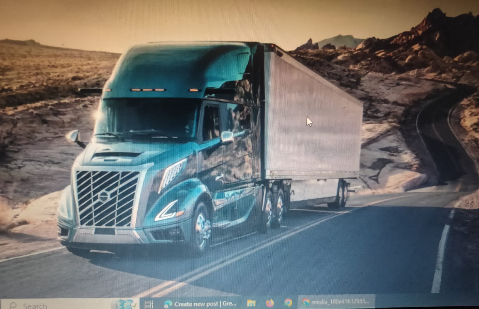 Volvo releases North American truck that will serve as hydrogen and battery platform